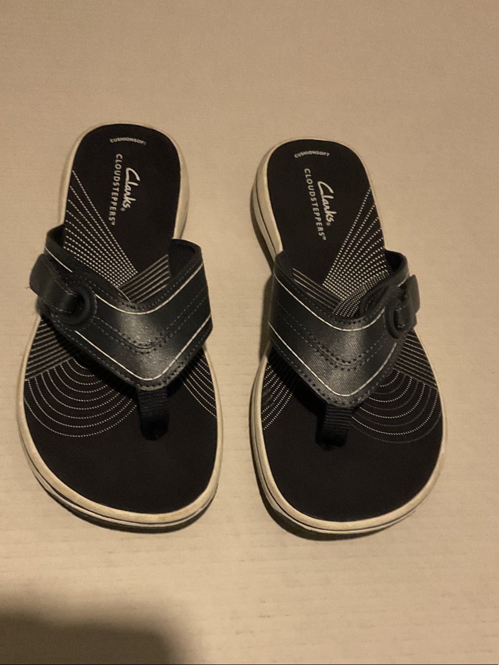 Clarks Black and White Men’s Thong Sandals